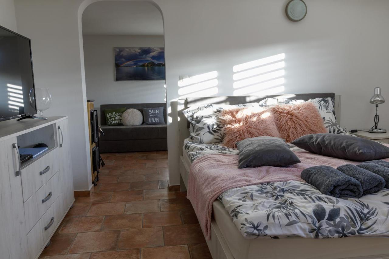 Apartment Mavrica בלד מראה חיצוני תמונה