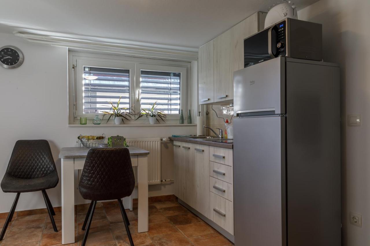 Apartment Mavrica בלד מראה חיצוני תמונה
