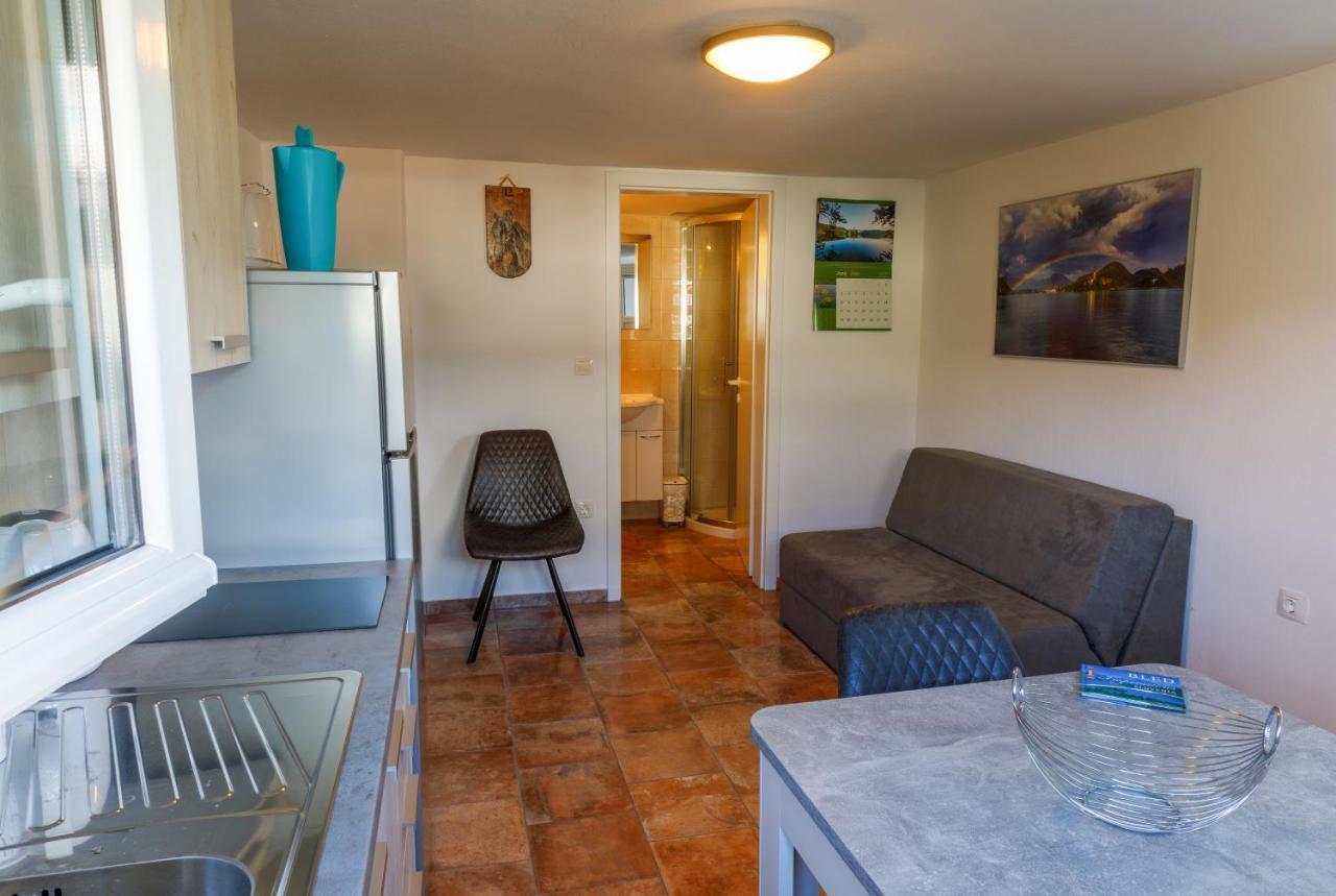 Apartment Mavrica בלד מראה חיצוני תמונה